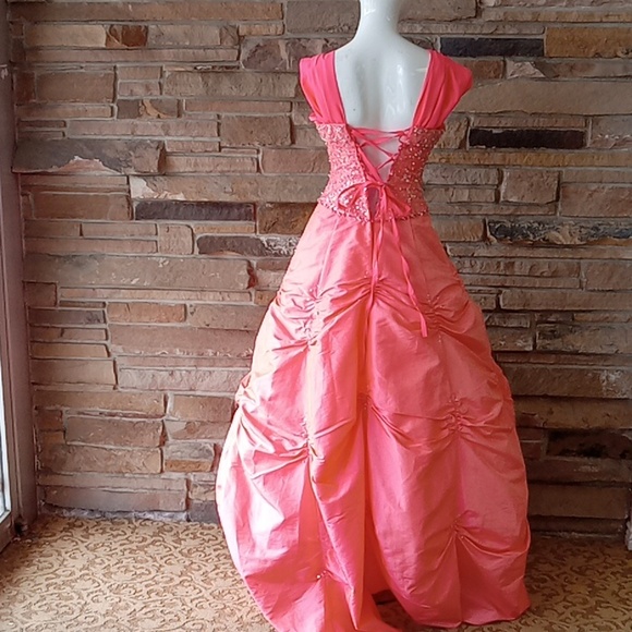 Mori lee size 4 prom dress - Picture 4 of 5